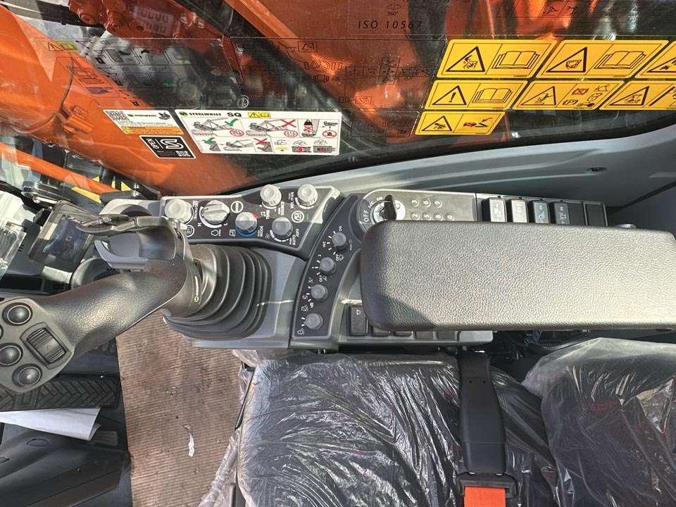 Hitachi ZX175 WT-7 Photo 19