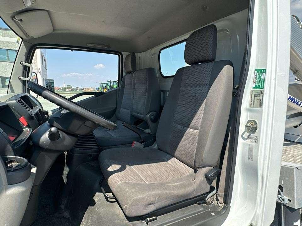 Nissan 35.11 Multitel MX200 Photo 14
