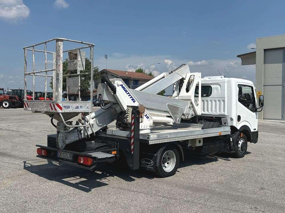Nissan 35.11 Multitel MX200 Photo 20