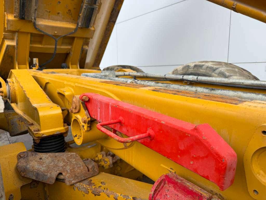 Caterpillar 735 - Automatic Greasing / Camera Photo 25