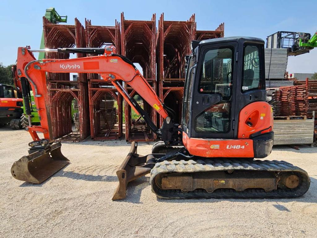 Kubota U48-4 Photo 1