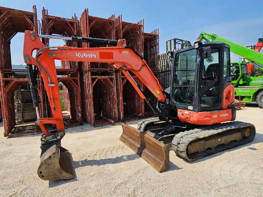 Kubota U48-4 Photo 2