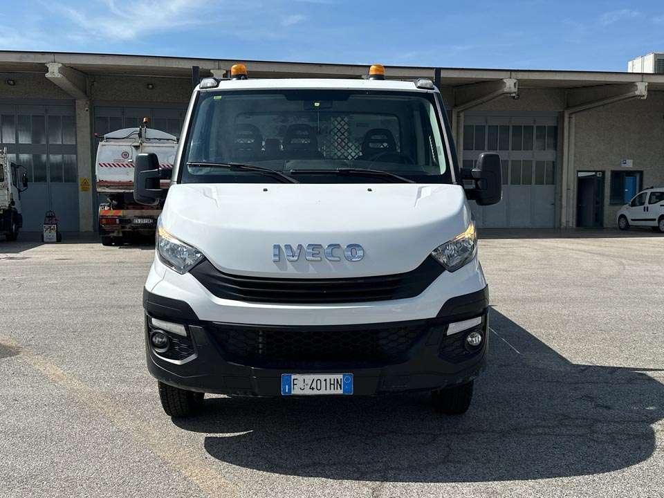 Iveco DAILY 35-140 4x2 Photo 17