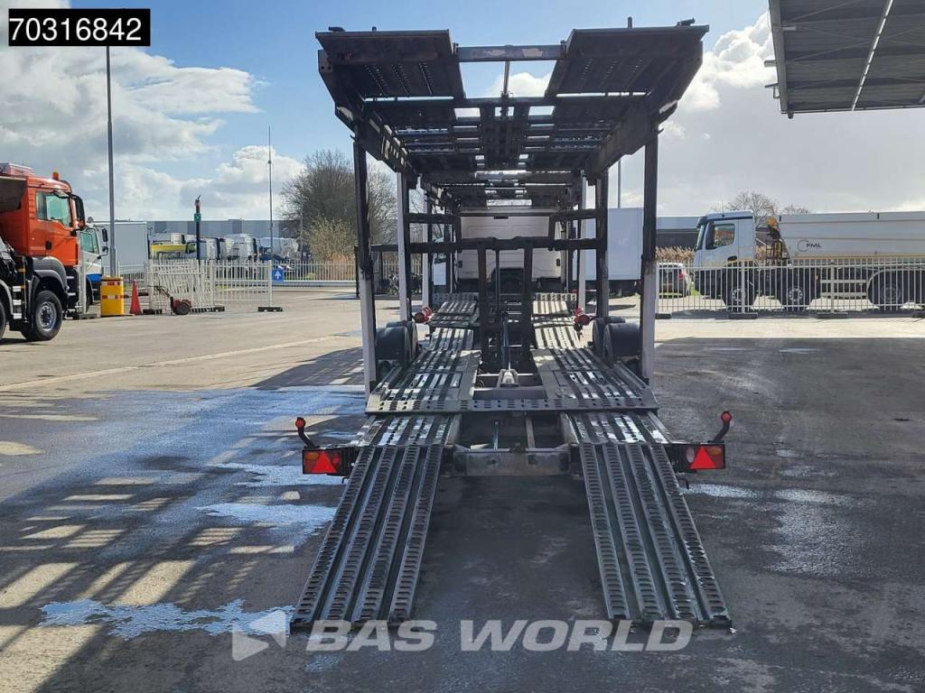 Mercedes-Benz Axor 1833 4X2 Photo 11