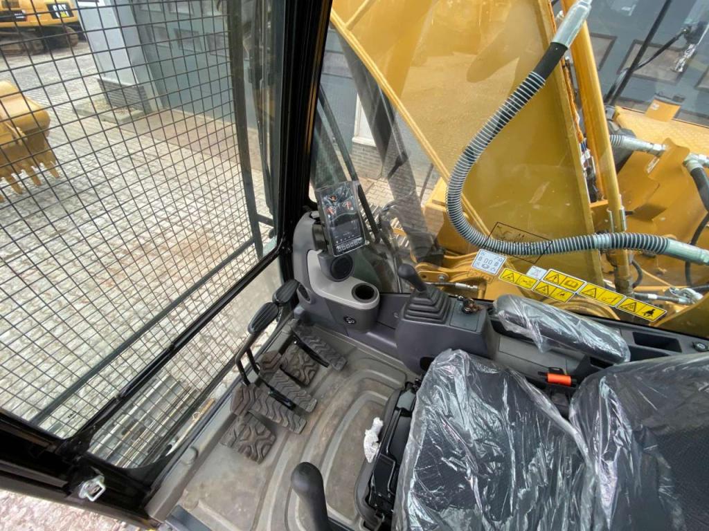 Caterpillar 323D3 Photo 19