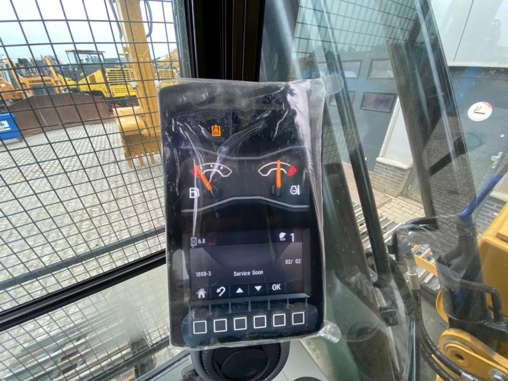 Caterpillar 323D3 Photo 20