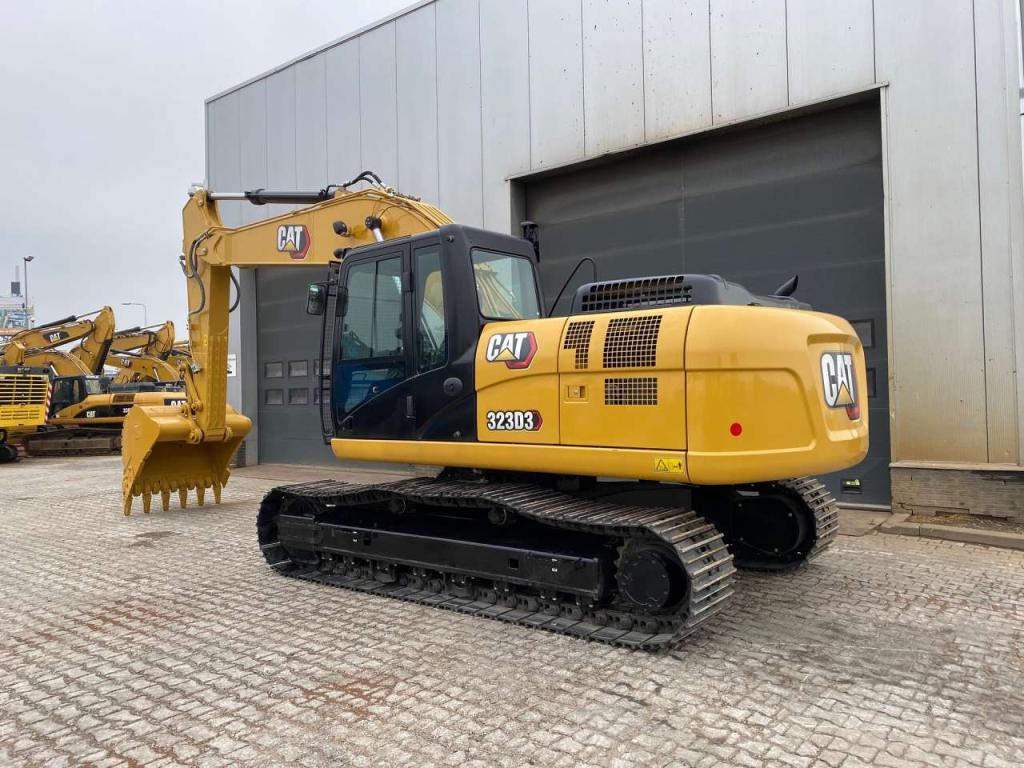 Caterpillar 323D3 Photo 3