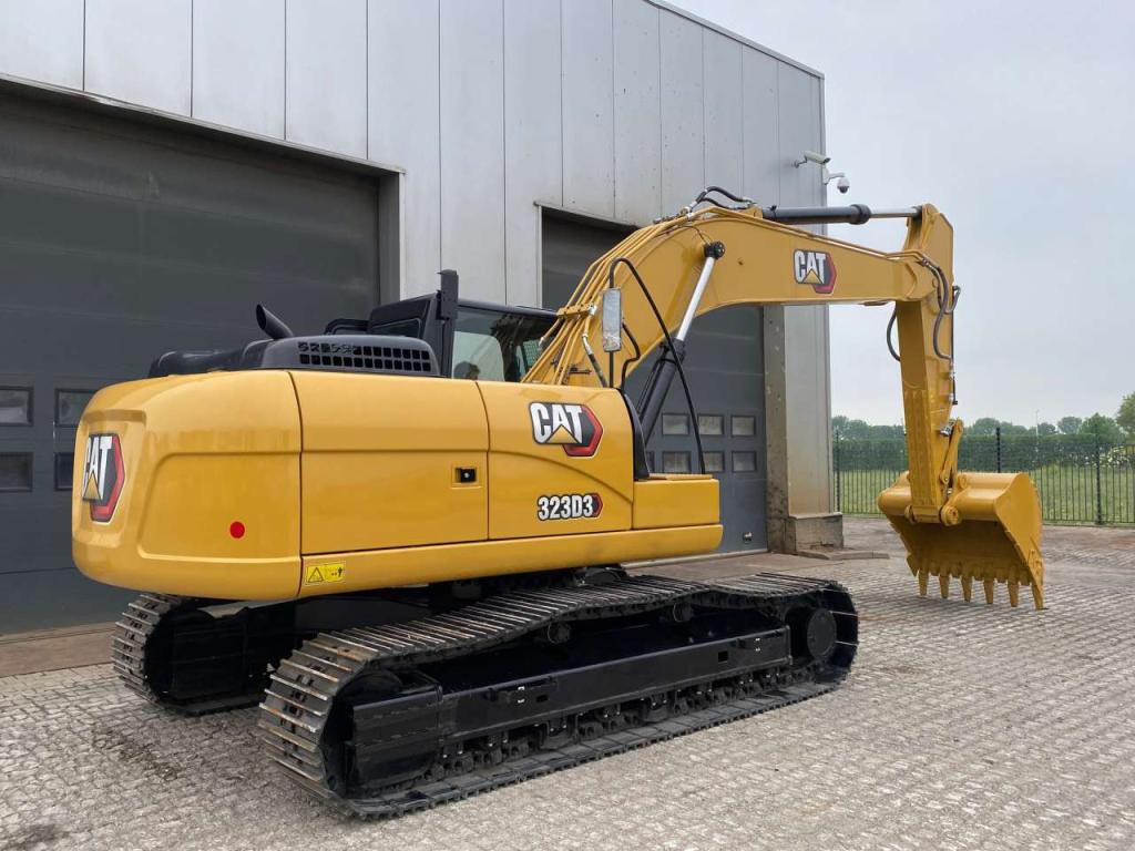 Caterpillar 323D3 Photo 5