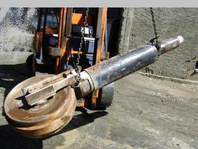 Roue folle pour Caterpillar 345 en vente par PRV Ricambi Srl