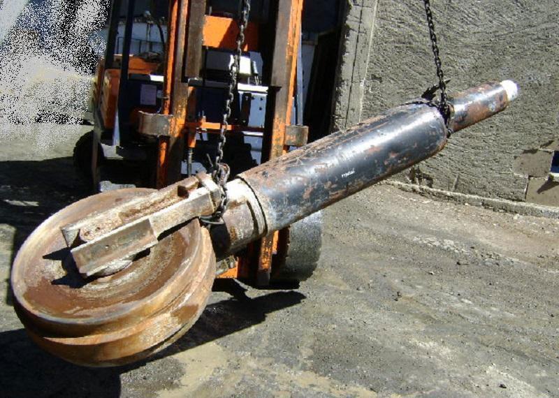 Roue folle pour Caterpillar 345 Photo 1