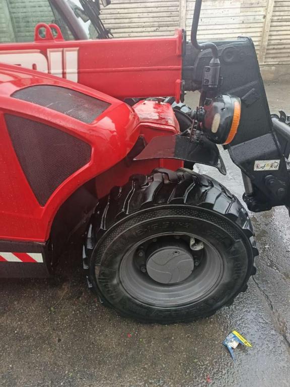 Manitou MT625H Photo 11