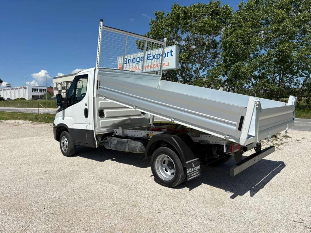 Iveco DAILY 35C14 EURO 6 - 90.000KM Photo 4
