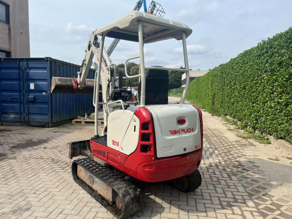Takeuchi TB216 Photo 4