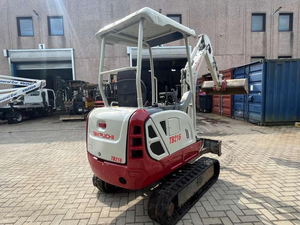 Takeuchi TB216 Photo 5