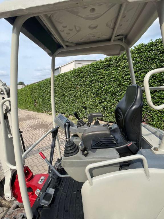Takeuchi TB216 Photo 6