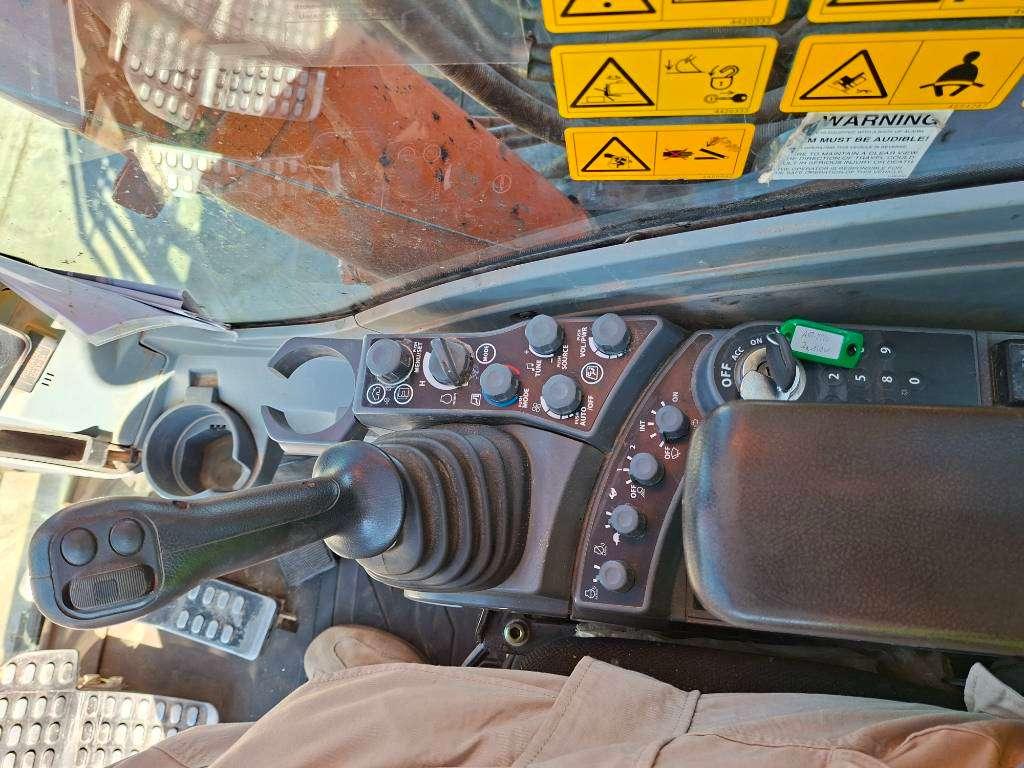 Hitachi ZX490LCH-7 Photo 18