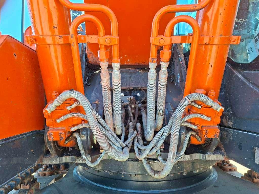 Hitachi ZX490LCH-7 Photo 8