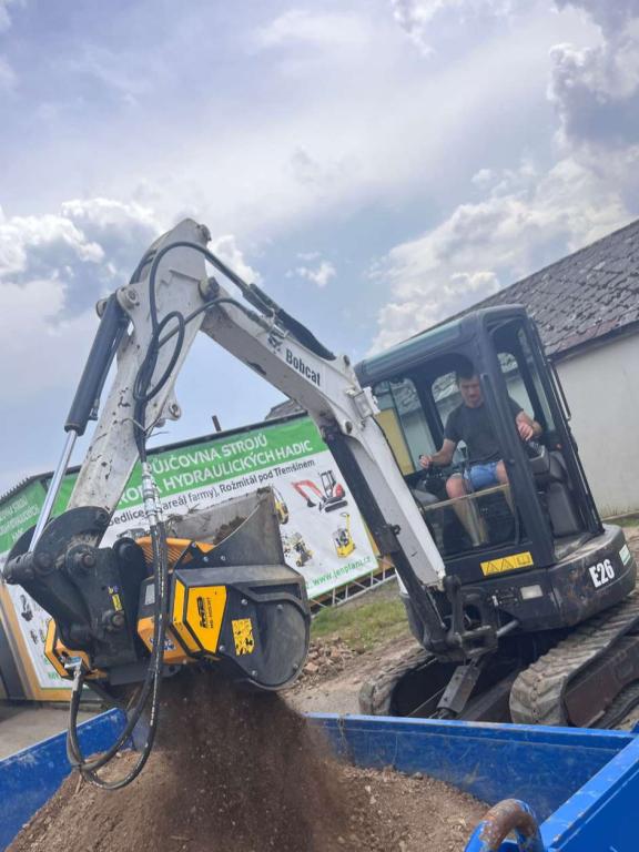 MB CRUSHER MB-HDS307 Photo 1