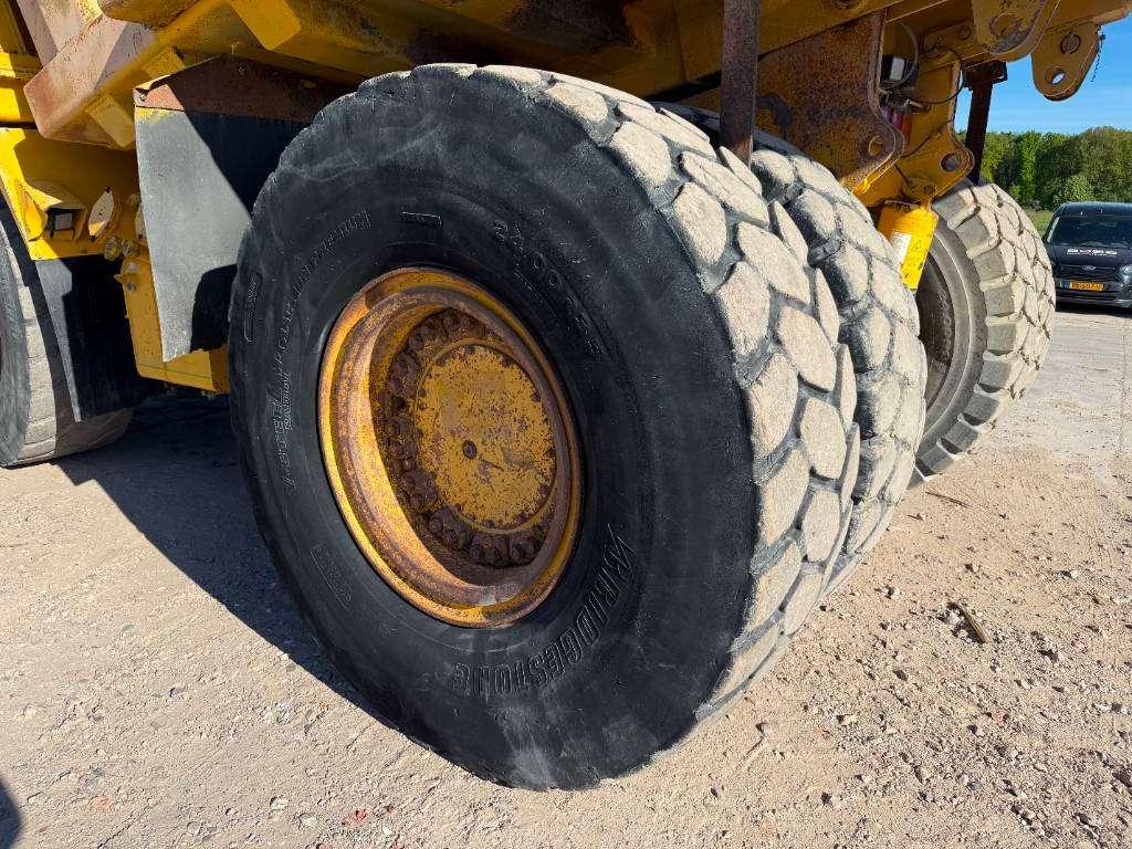 Komatsu HD605-5 - Automatic Greasing / Camera Photo 27