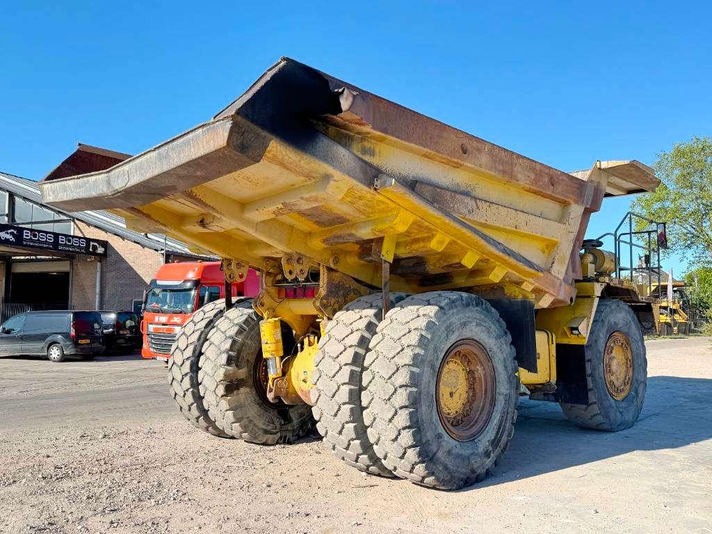 Komatsu HD605-5 - Automatic Greasing / Camera Photo 4