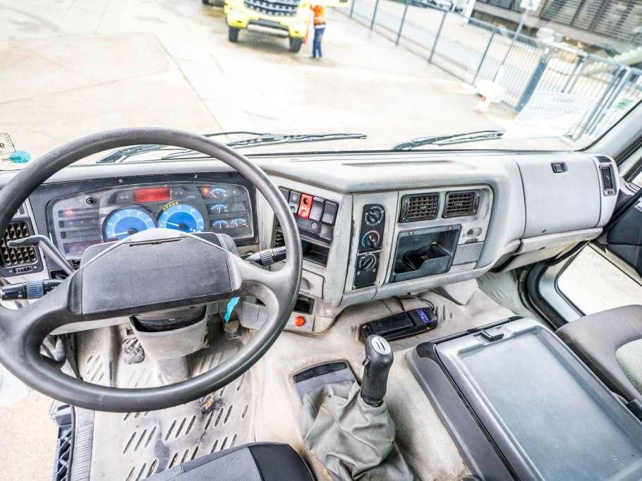 Renault KERAX 370 + PALFINGER 15T/M+2EXT. Photo 14