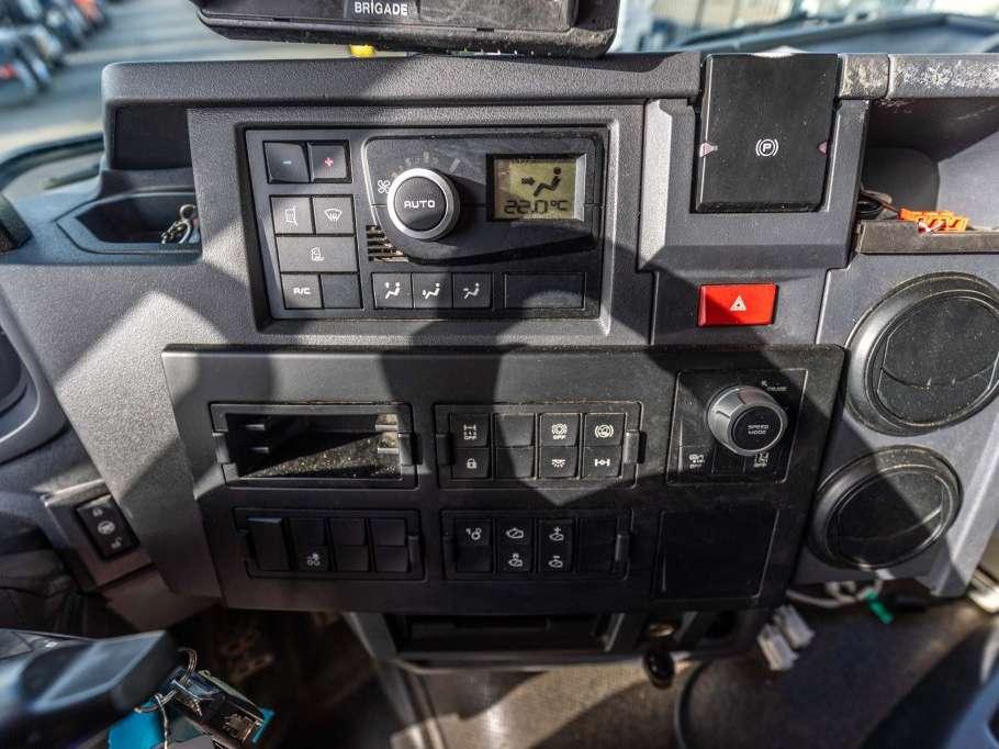Renault T 380 +MAGYAR 19.000L/6COMP+INTARDER Photo 17