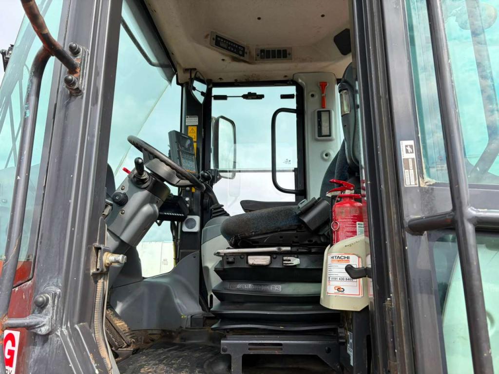 Hitachi ZW180-5B Photo 17