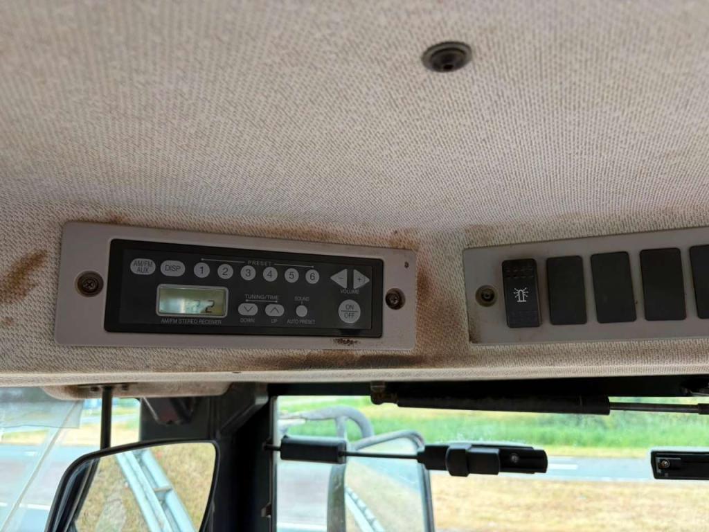 Hitachi ZW180-5B Photo 22