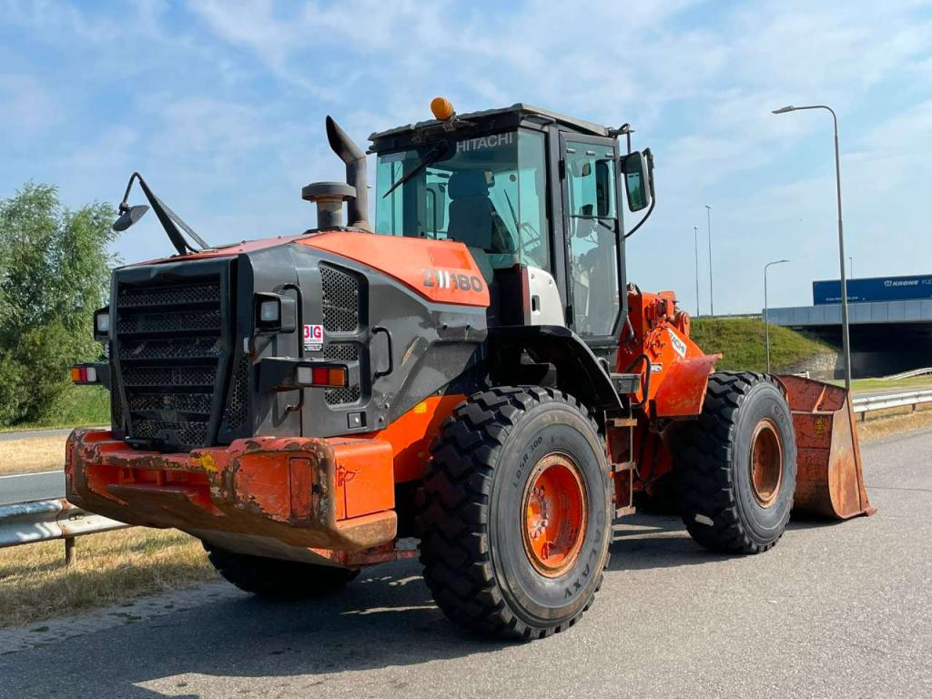 Hitachi ZW180-5B Photo 5