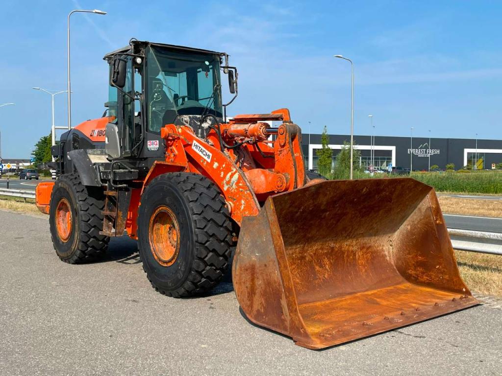 Hitachi ZW180-5B Photo 7