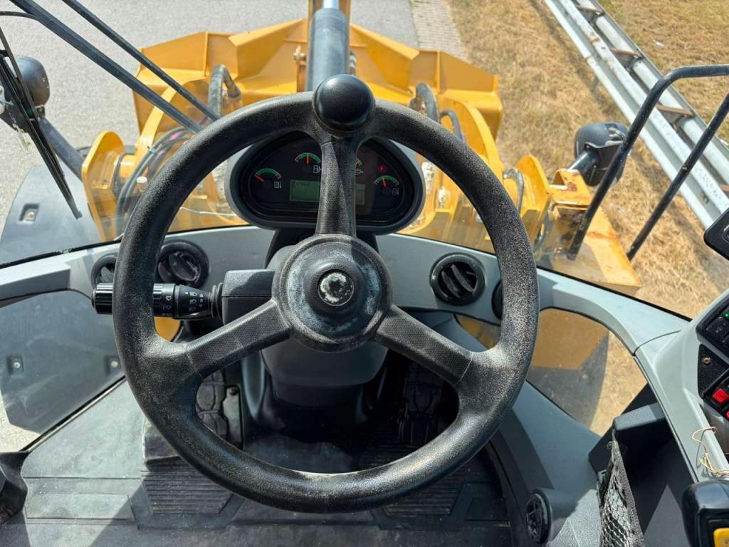 Caterpillar 926M Photo 17