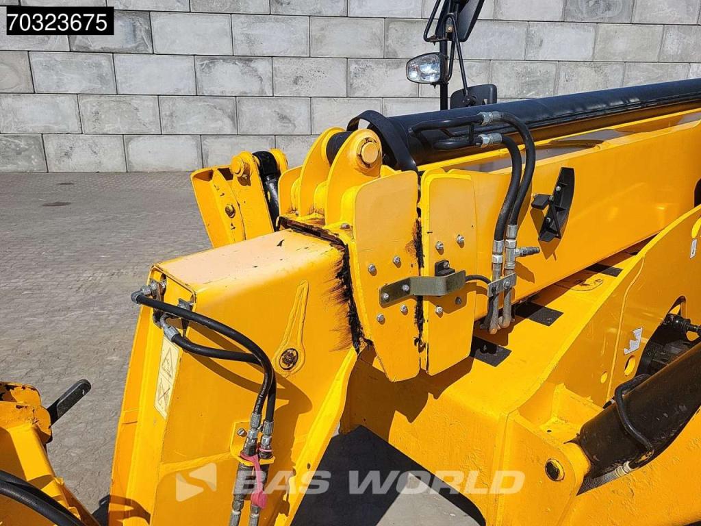 JCB 540V140 A/C - Sway Photo 21