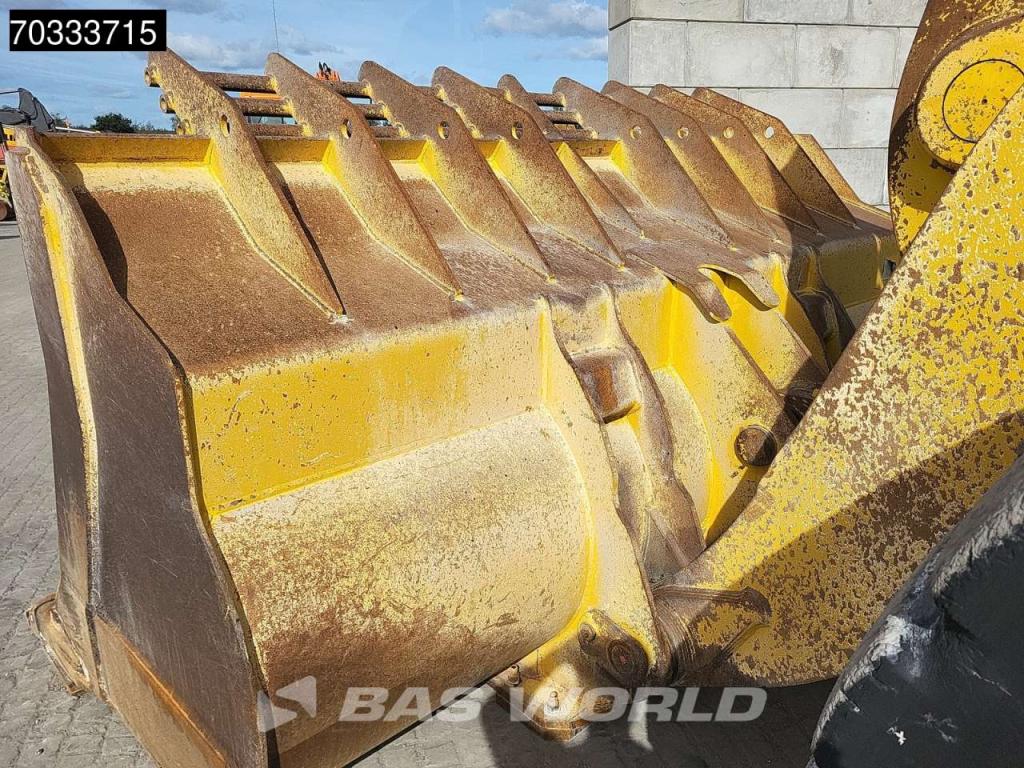 Komatsu WA500 -7 Photo 12