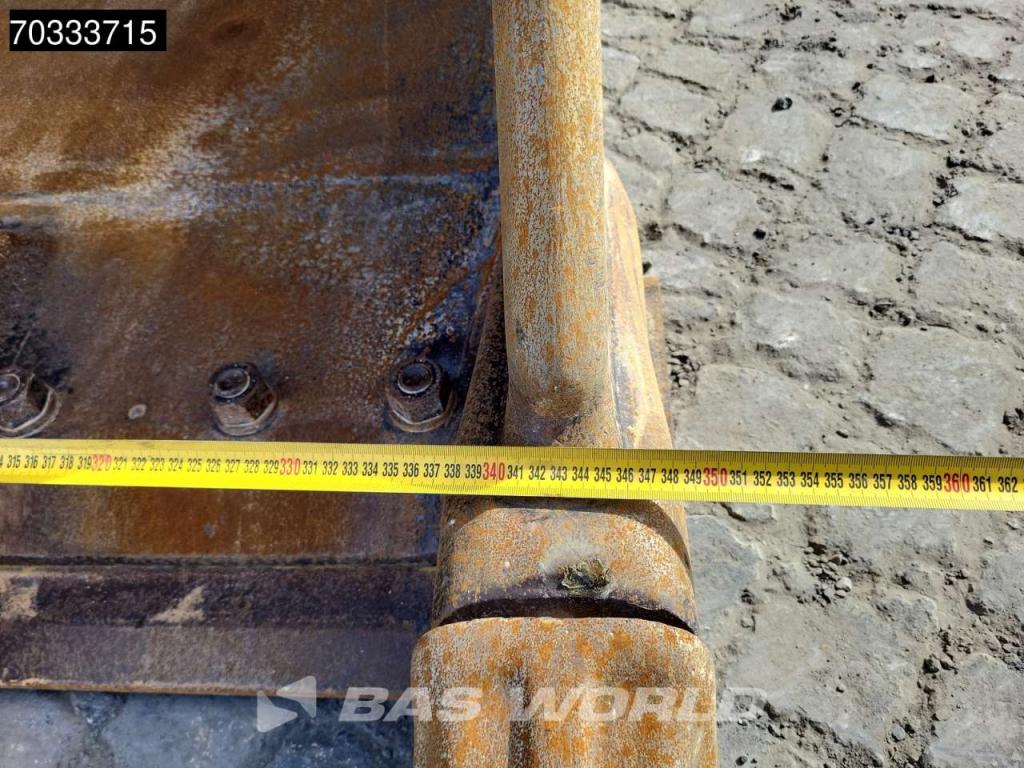 Komatsu WA500 -7 Photo 14