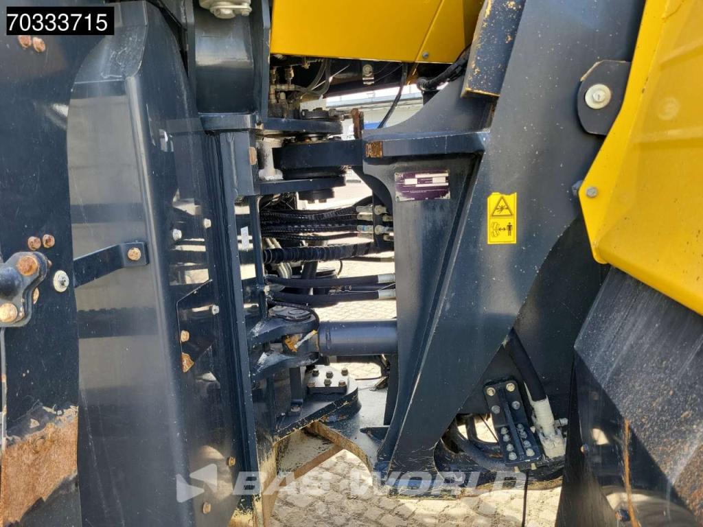 Komatsu WA500 -7 Photo 21