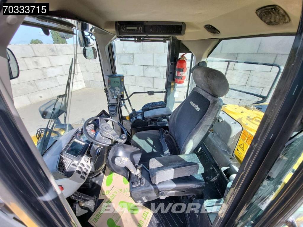 Komatsu WA500 -7 Photo 28