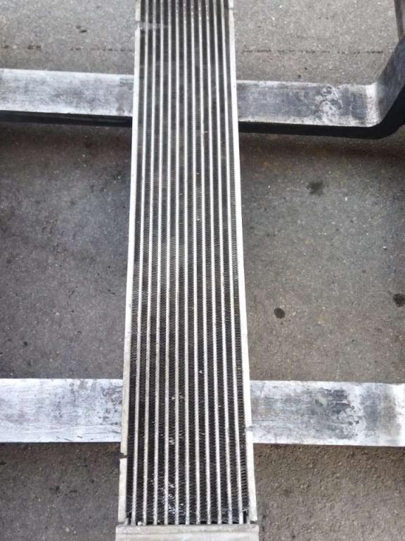 Radiateur intercooler pour New Holland E 305 B Photo 3