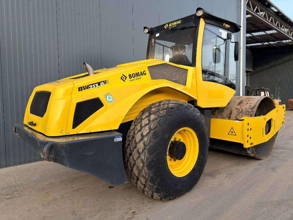 Bomag BW213D-5 Photo 11