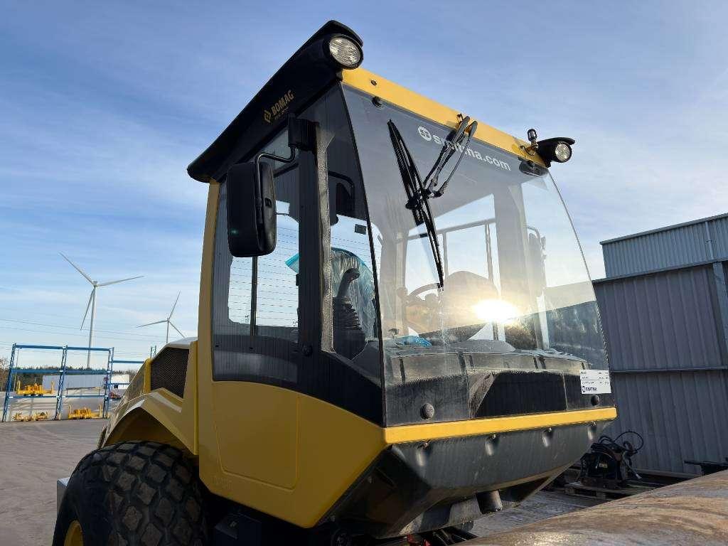 Bomag BW213D-5 Photo 20