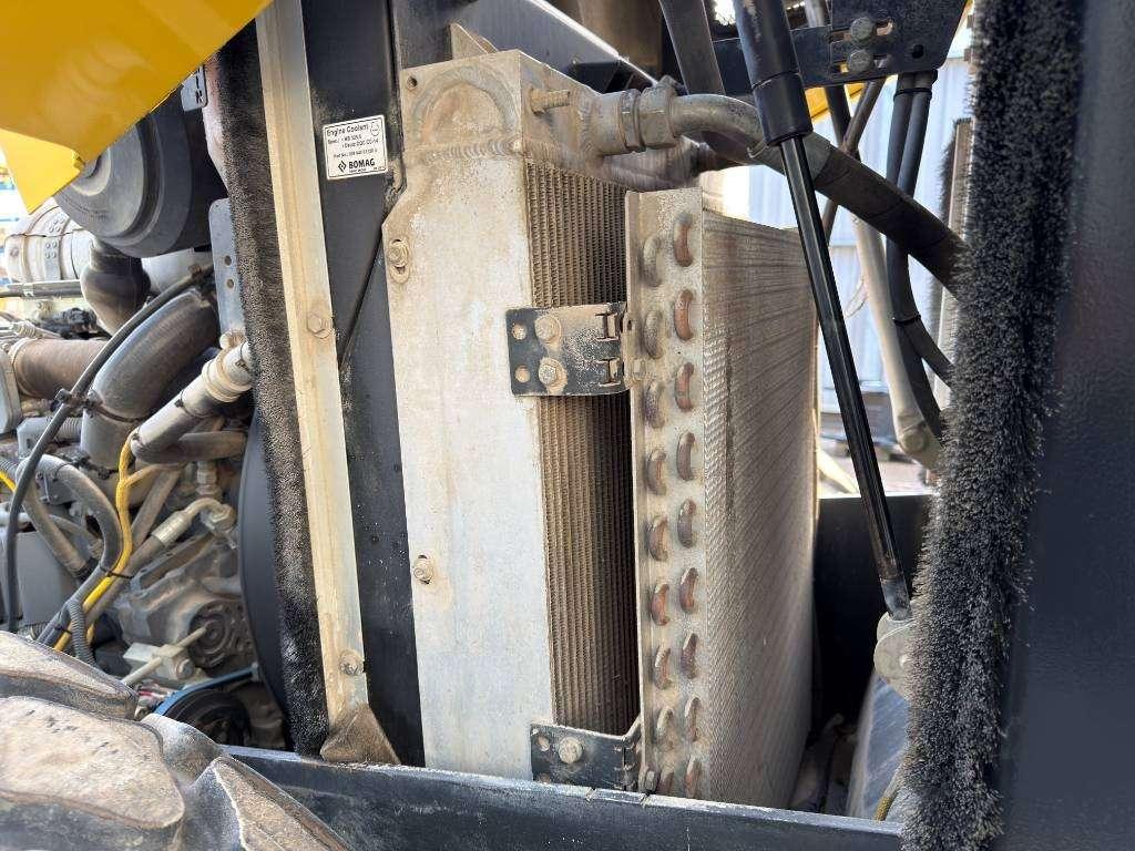 Bomag BW213D-5 Photo 30