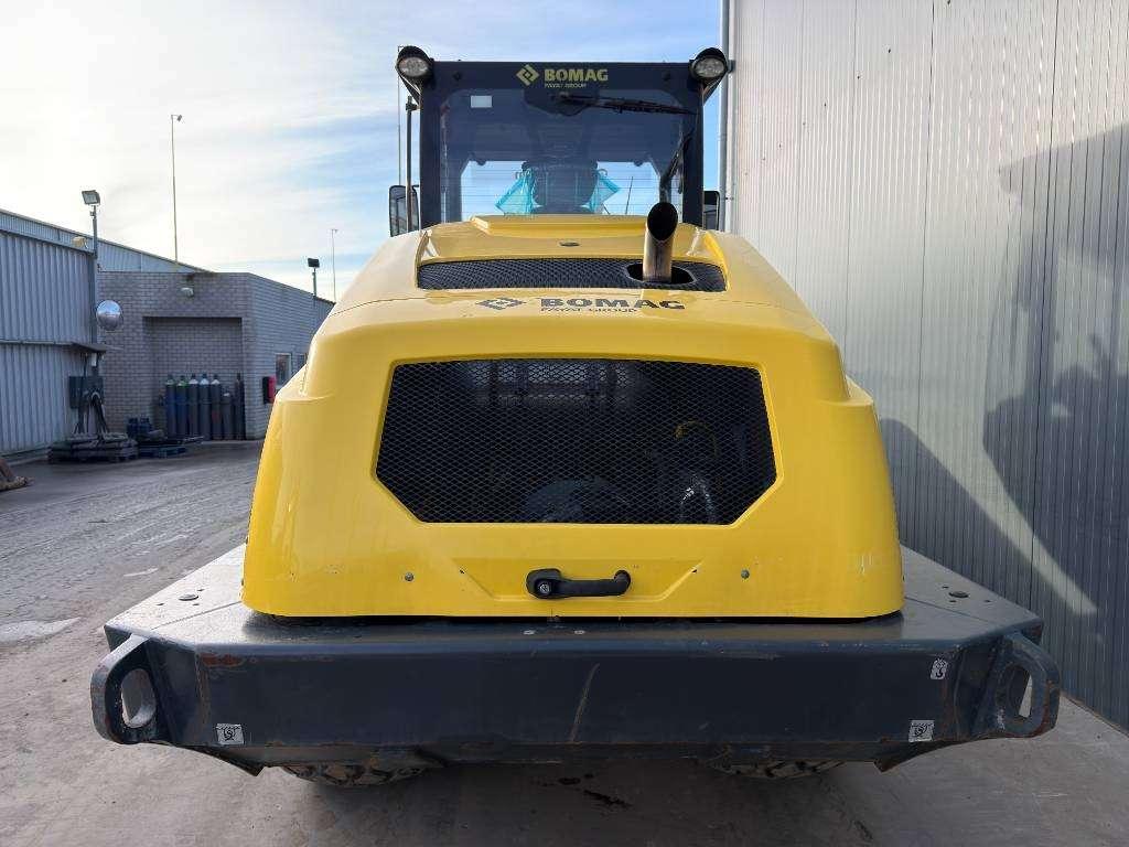 Bomag BW213D-5 Photo 7