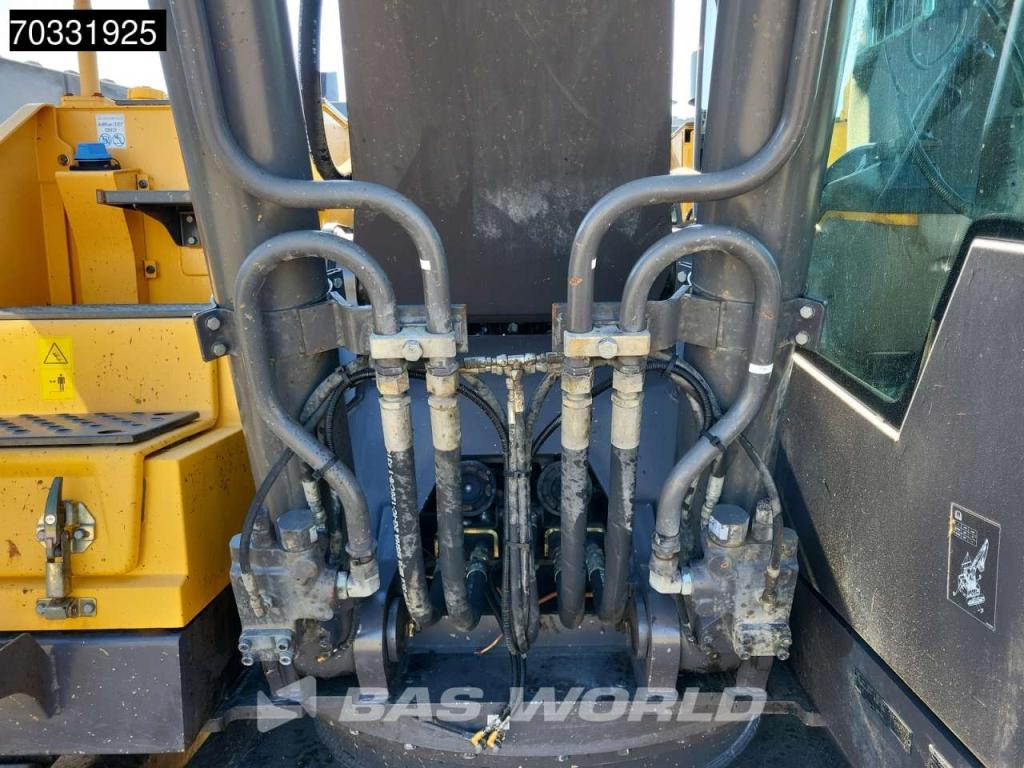 Volvo EC250 E L Photo 16