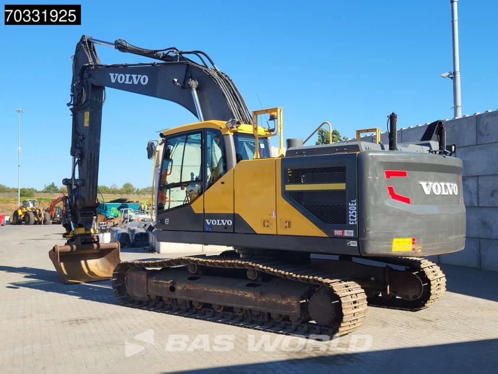 Volvo EC250 E L Photo 2