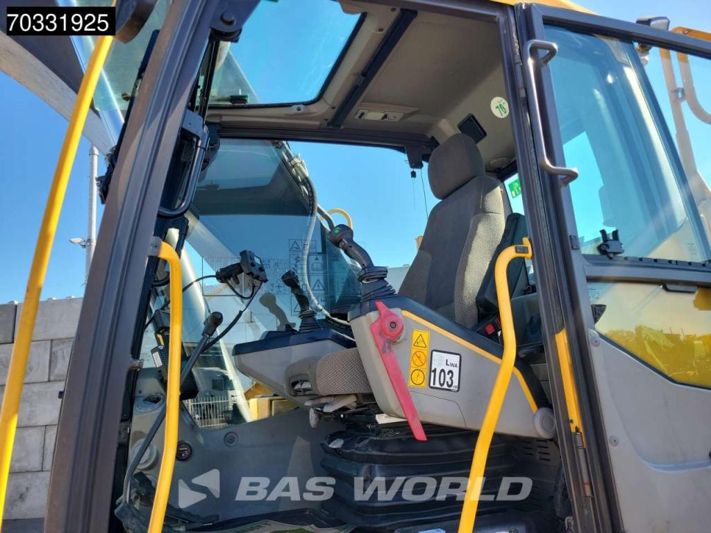 Volvo EC250 E L Photo 26