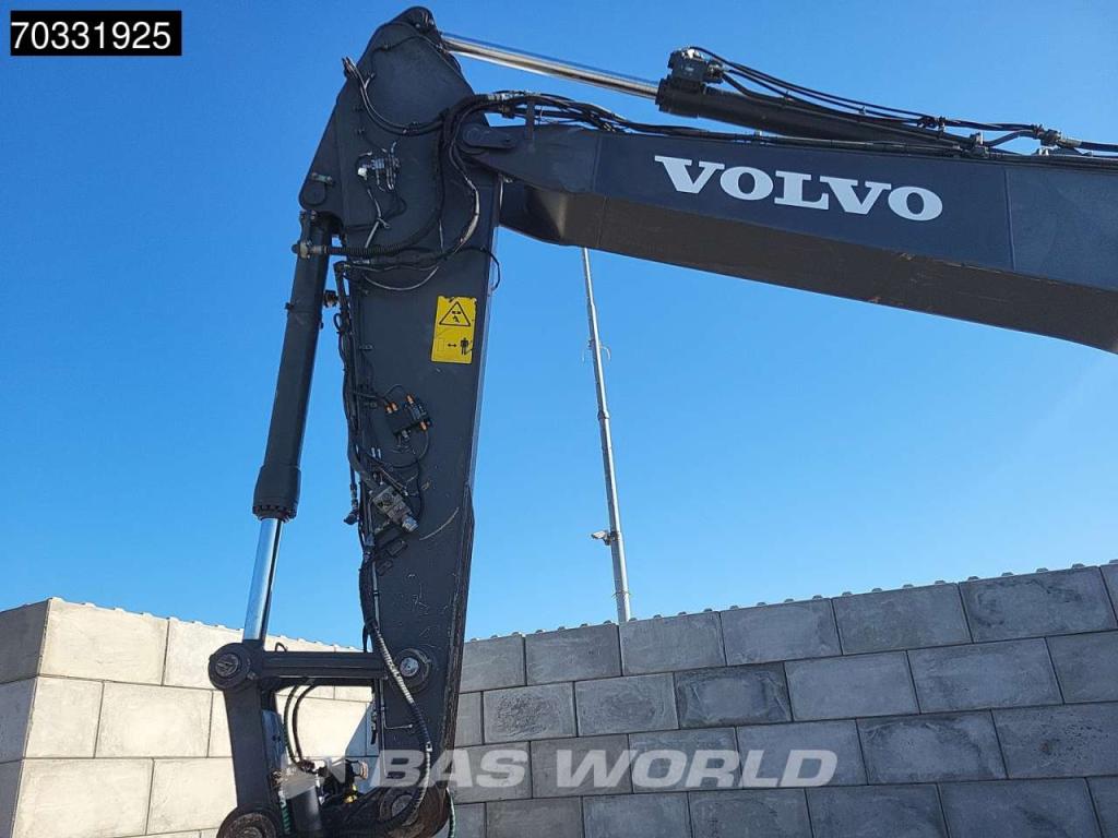 Volvo EC250 E L Photo 8