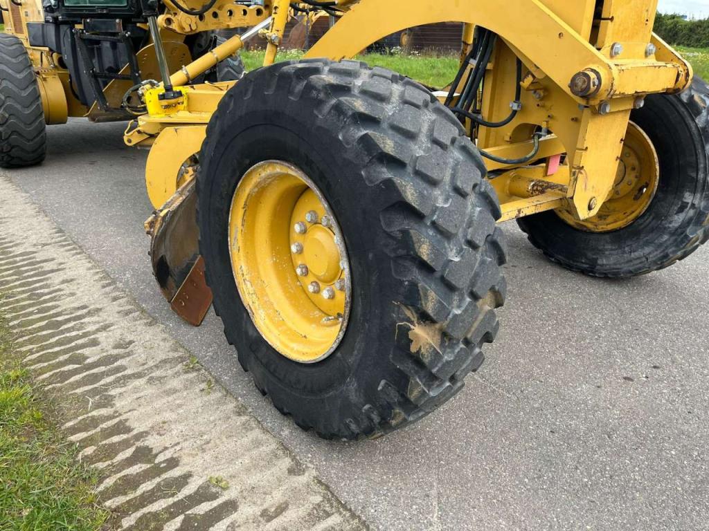 Caterpillar 12M Motor Grader Photo 12