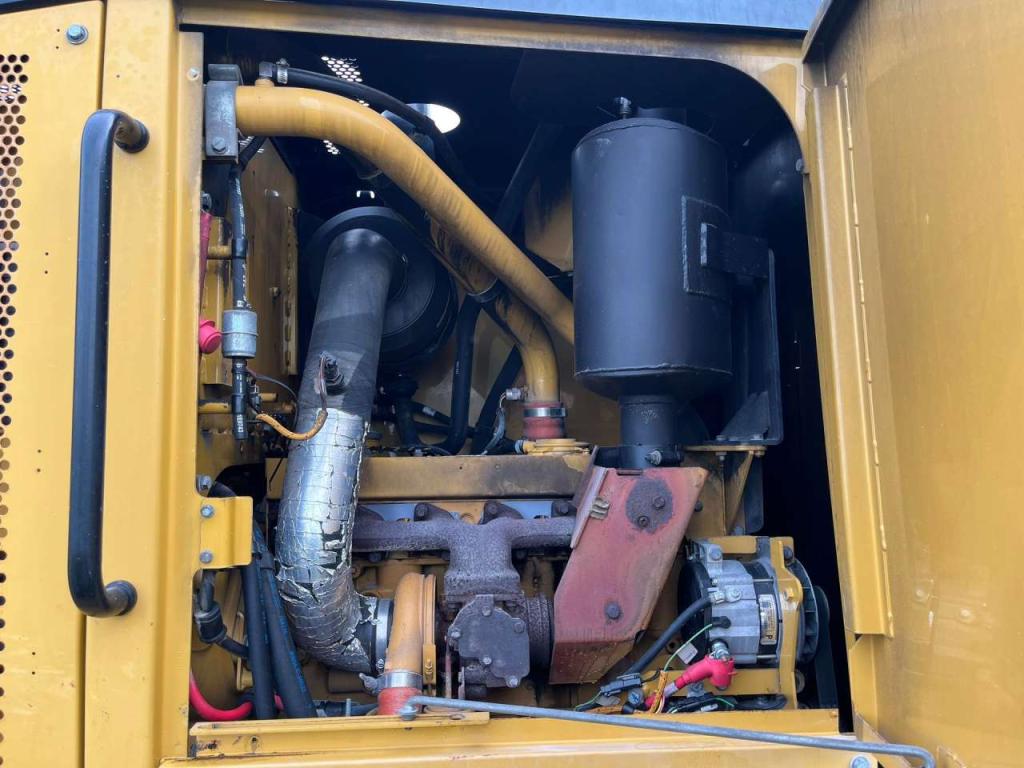 Caterpillar 12M Motor Grader Photo 17