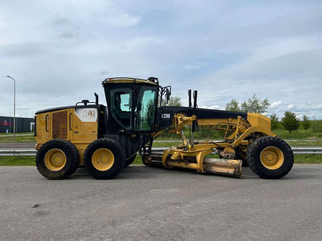 Caterpillar 12M Motor Grader Photo 3
