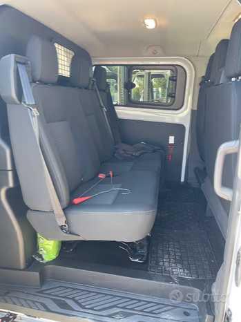 Ford TRANSIT CUSTOM Photo 4