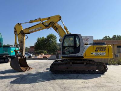 New Holland Kobelco E215 en vente par Smai Service Srl